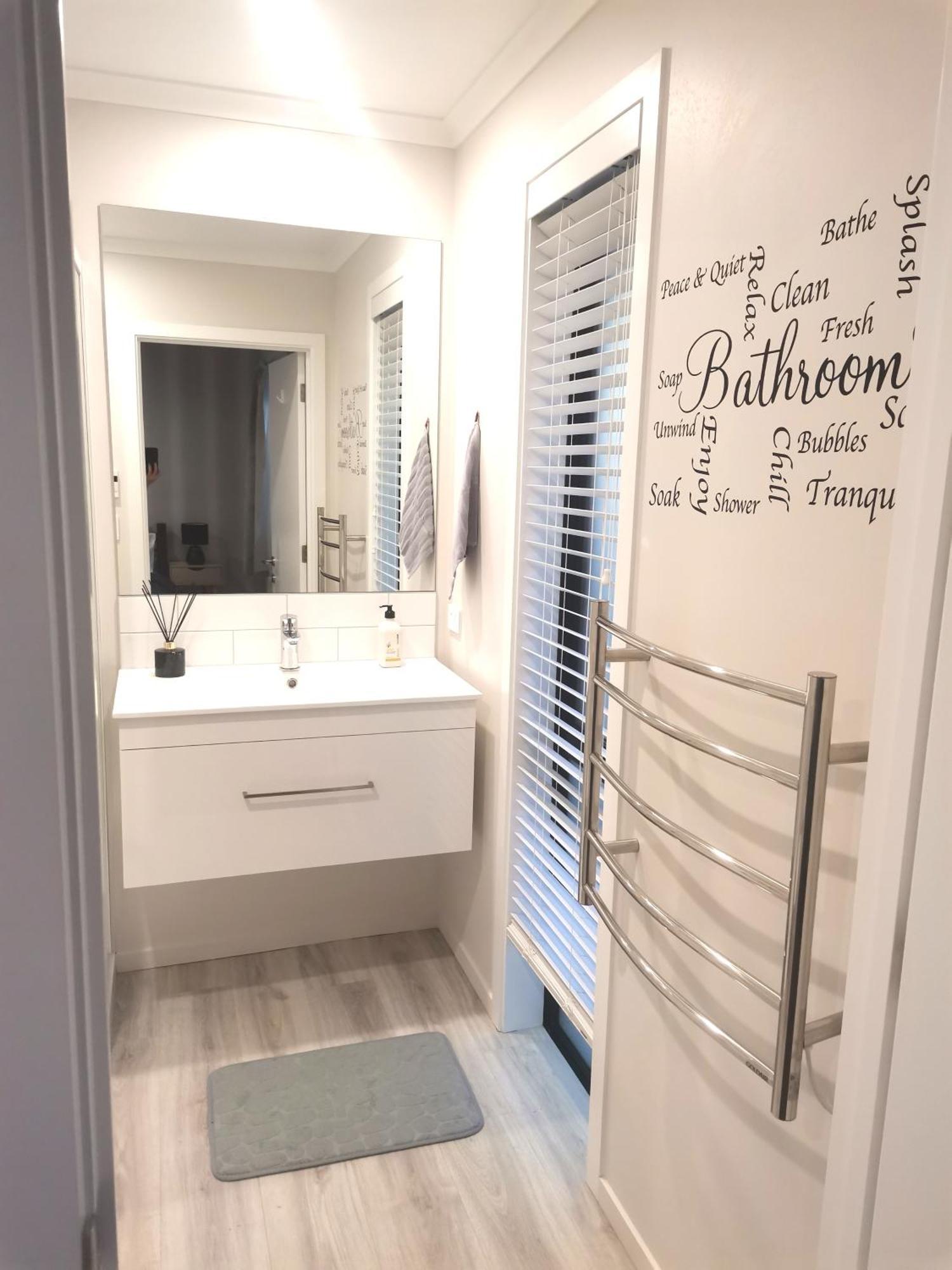 Stylish Private Guest House Ensuite Only ロールストン エクステリア 写真