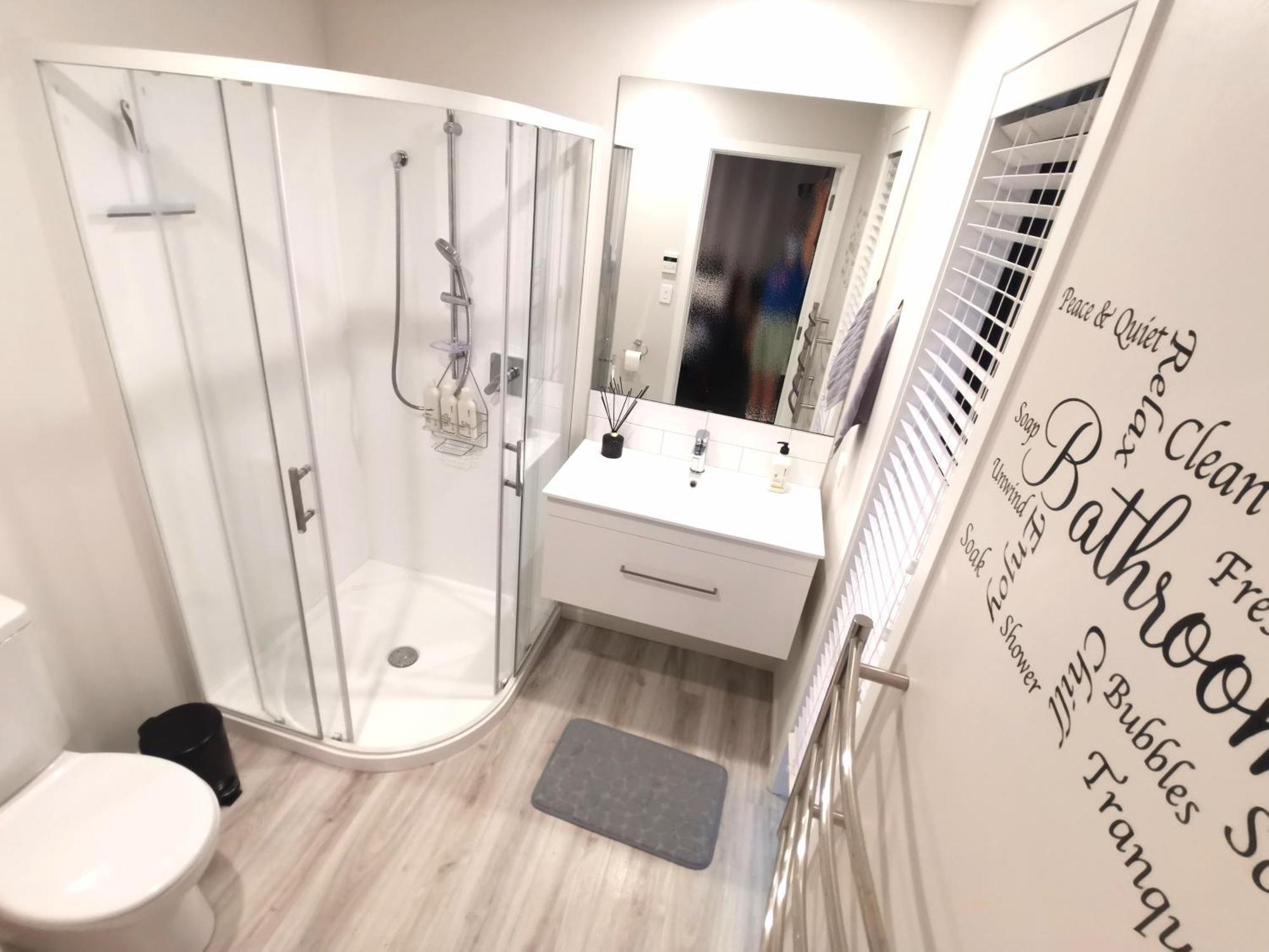 Stylish Private Guest House Ensuite Only ロールストン エクステリア 写真